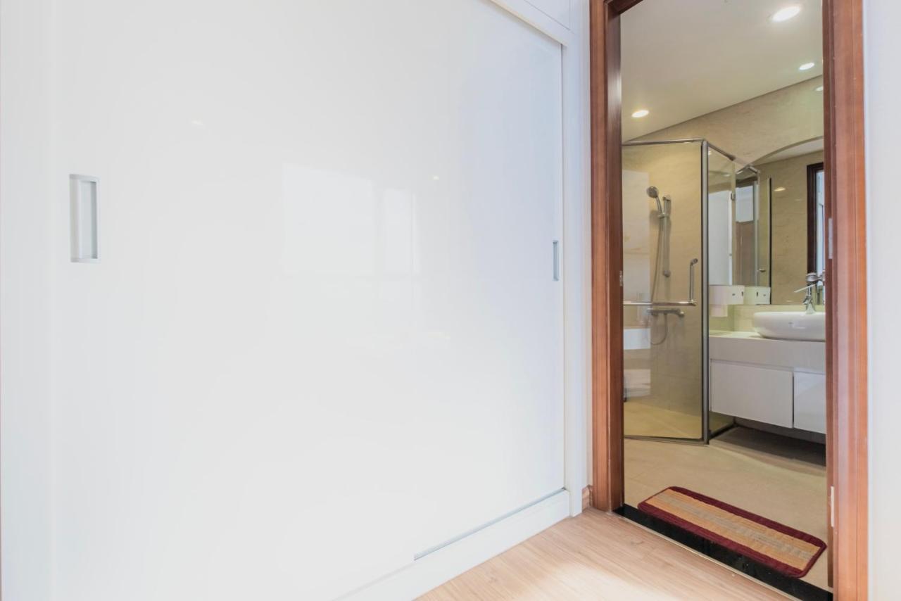 Mott Haven Apart - Vinhomes Central Park, Landmark 81 Area & Ice Rink Хошимін Екстер'єр фото