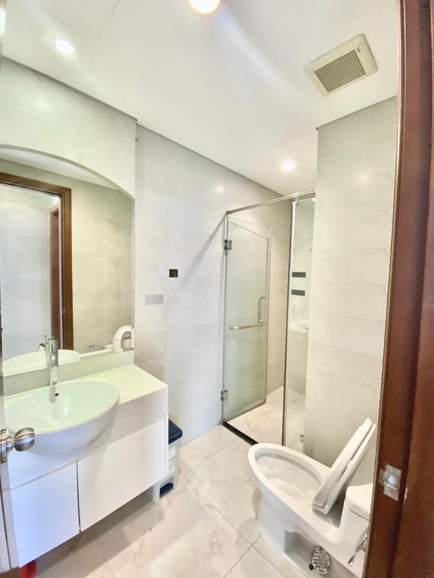 Mott Haven Apart - Vinhomes Central Park, Landmark 81 Area & Ice Rink Хошимін Екстер'єр фото